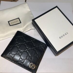 Authentic Gucci wallet